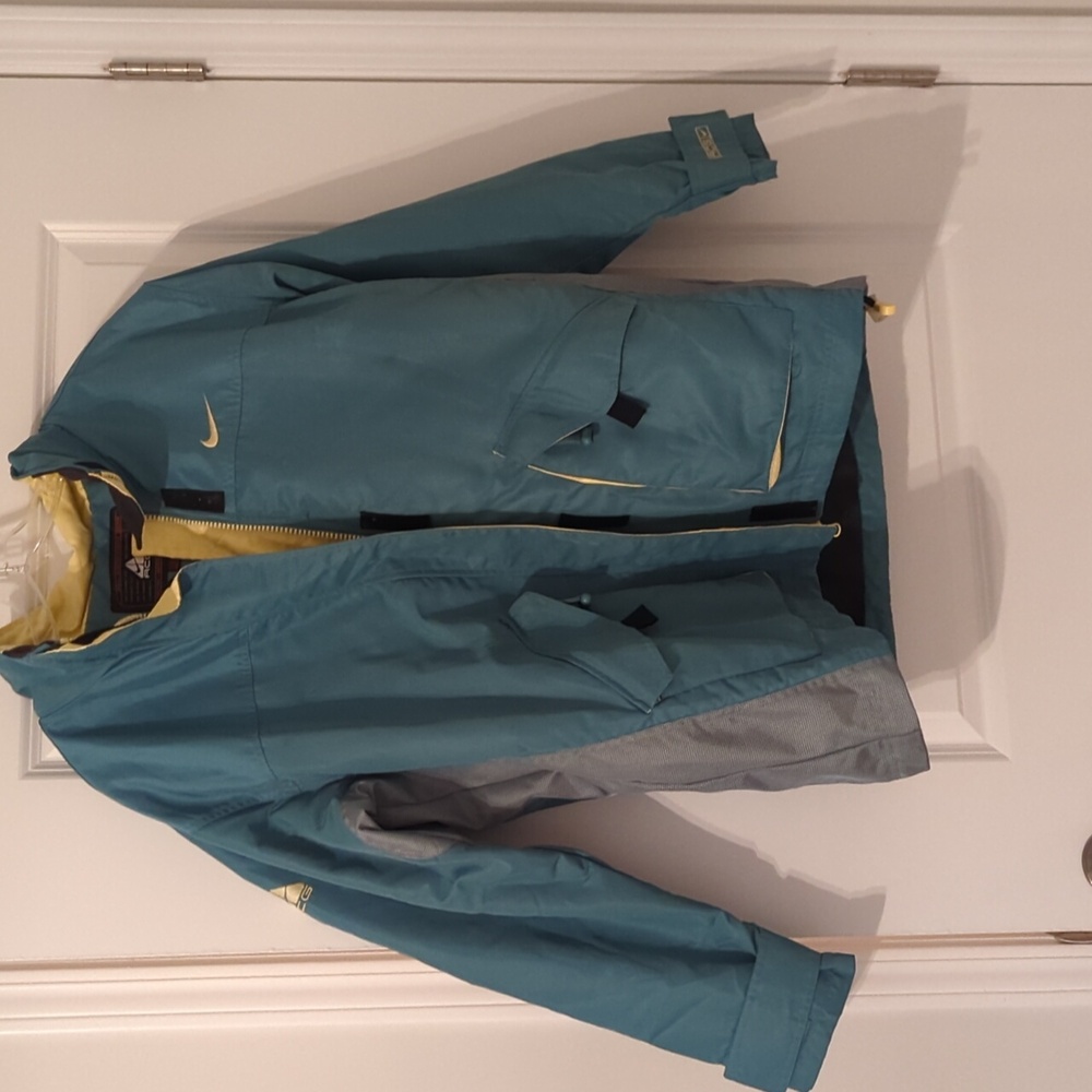 Women's Nike waterproof jacket